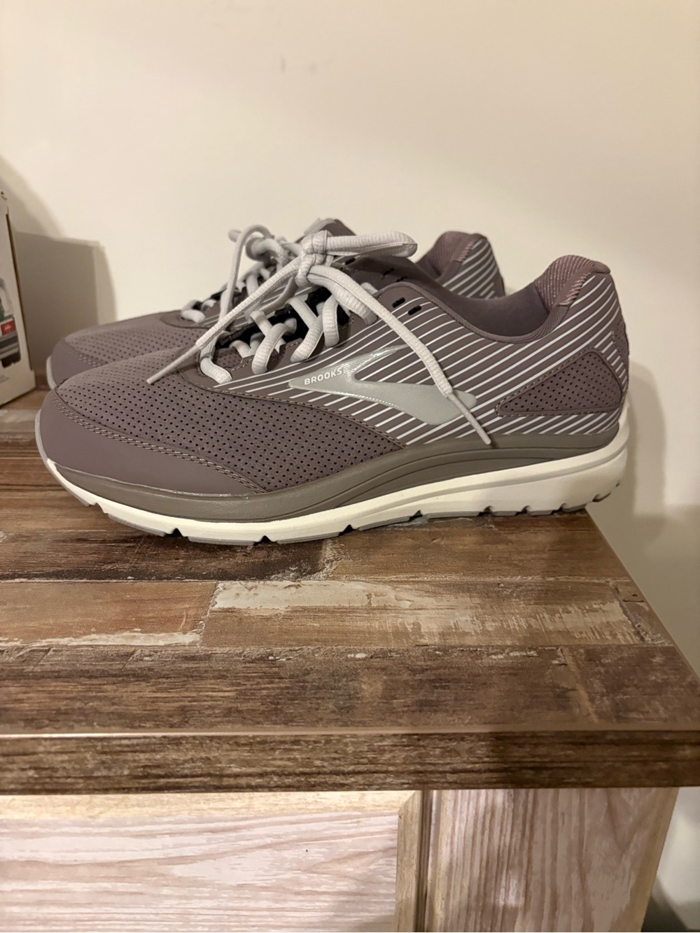 Brooks Attitude Walking Shoes